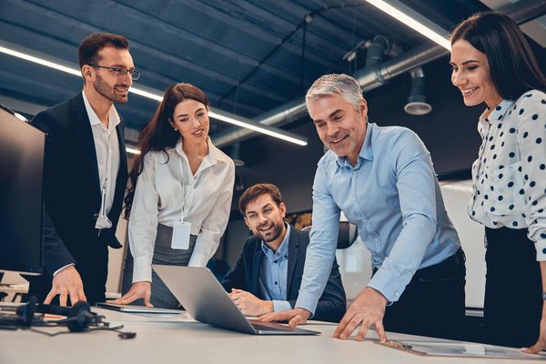 Comment la technologie de pointe peut-elle améliorer les systèmes de traduction automatique en temps réel ?